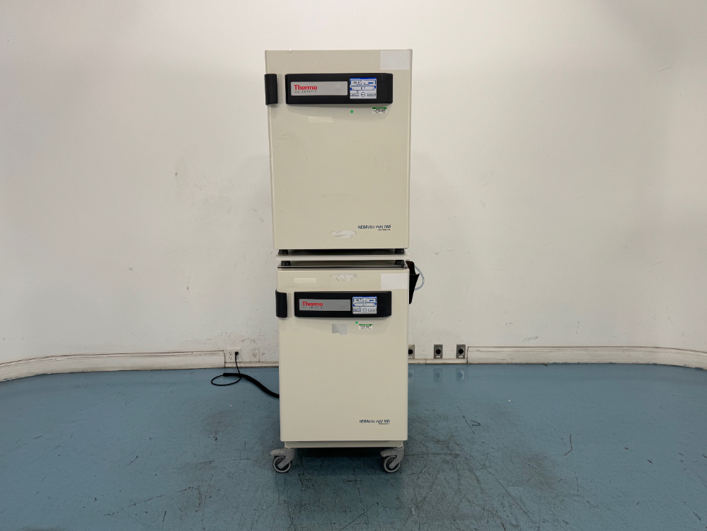 Image of Thermo HERAcell Vios 160i Doublestack CO2 Incubator